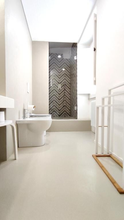 Bagno privato con doccia walk-in al B&b Sedilequattro