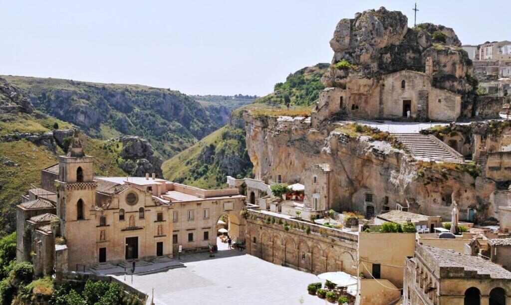 Veduta dei Sassi di Matera nei dintorni di Castellaneta